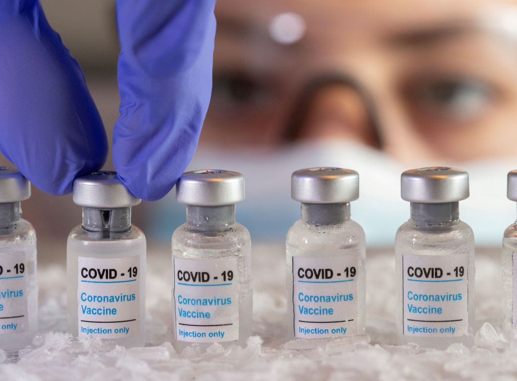 Εμβόλιο κοροναϊού : Οι θάνατοι εθελοντών δεν σχετίζονται με τις έρευνες
