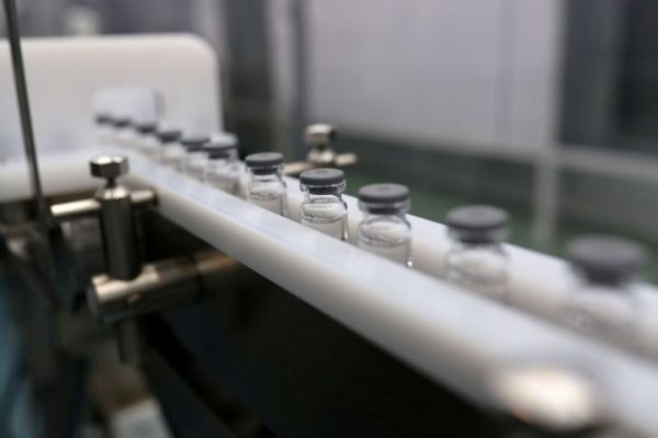 Τα εμβόλια της… συνωμοσίας