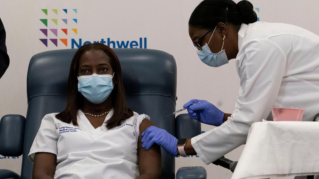 Φάουτσι : «Η χώρα μας θα αρχίσει να θεραπεύεται» – Ξεκινά η διανομή και του εμβολίου της Moderna