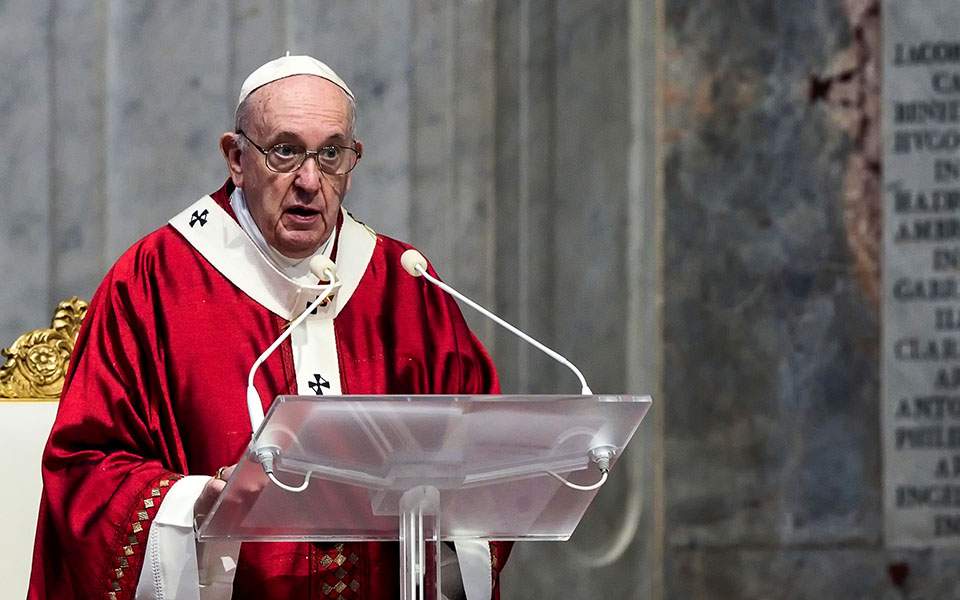 Πάπας Φραγκίσκος : «Όλοι πρέπει να έχουν πρόσβαση σε εμβολιασμό και θεραπεία»