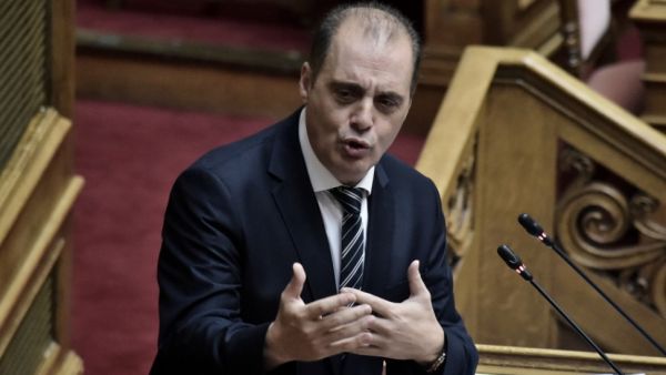 Βελόπουλος : Προτιμώ να λένε ότι είμαι ψεκασμένος