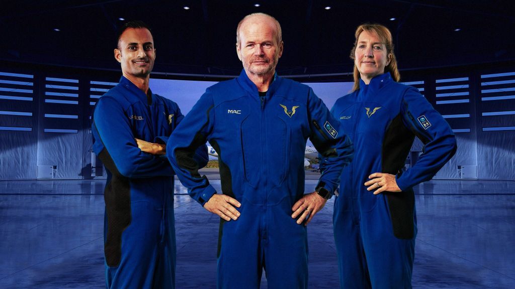 Δείτε τις στολές για την πρώτη «τουριστική» πτήση στο διάστημα από την Virgin Galactic