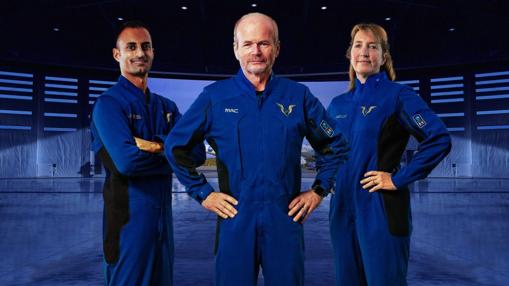 Δείτε τις στολές για την πρώτη «τουριστική» πτήση στο διάστημα από την Virgin Galactic
