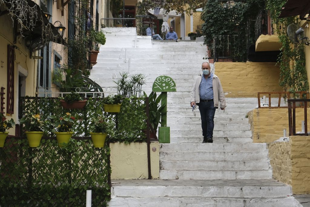 Κοροναϊός : Πώς κατανέμονται τα 916 νέα κρούσματα - Κάτω από το «ψυχολογικό όριο» των 200 η Θεσσαλονίκη