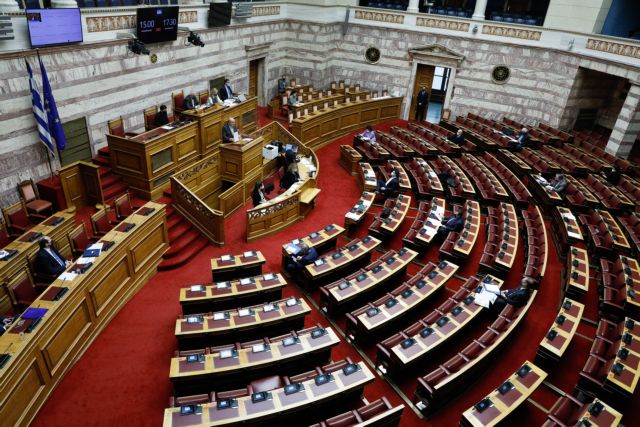 Κοροναϊός : Στη Βουλή η τροπολογία για τη διατίμηση στα τεστ - Δωρεάν συνταγογράφηση ζητάει ο ΣΥΡΙΖΑ