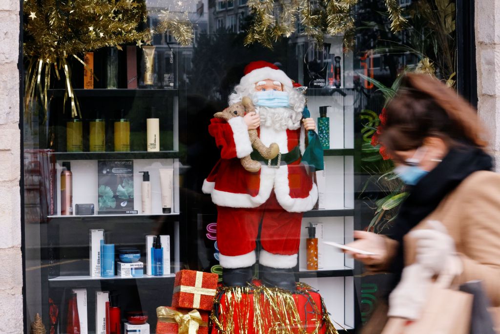 Κοροναϊός : Φως ελπίδας από τη μείωση κρουσμάτων – Θάνατοι και διασωληνωμένοι όμως κρατούν… τα ρολά κλειστά