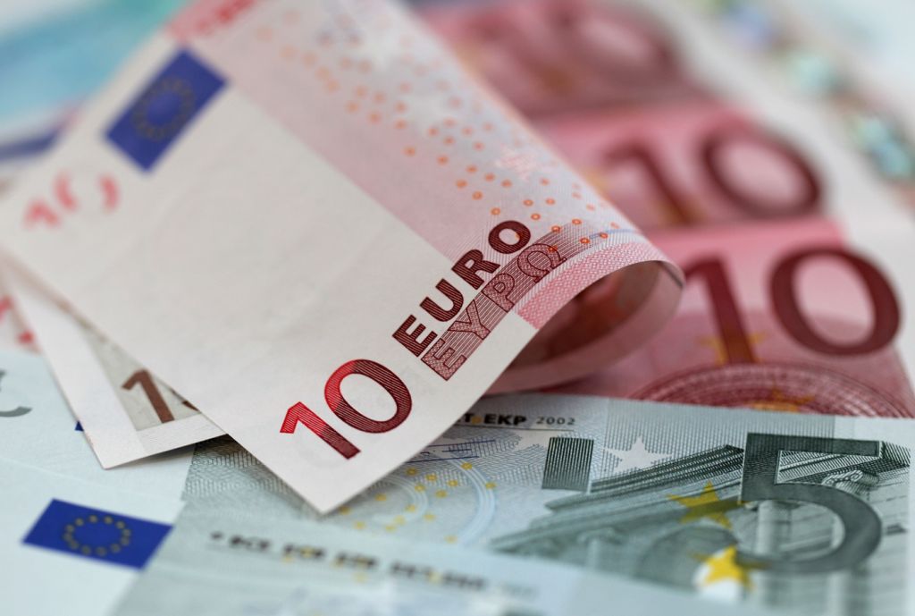Επίδομα 400 ευρώ : Λήγει τη Δευτέρα η προθεσμία για την υποβολή IBAN από τους ανέργους