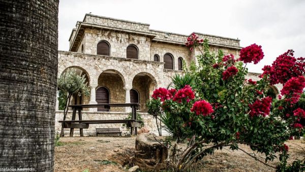 Εφτά καραντινάτες ιστορίες έρχονται στην οθόνη μας