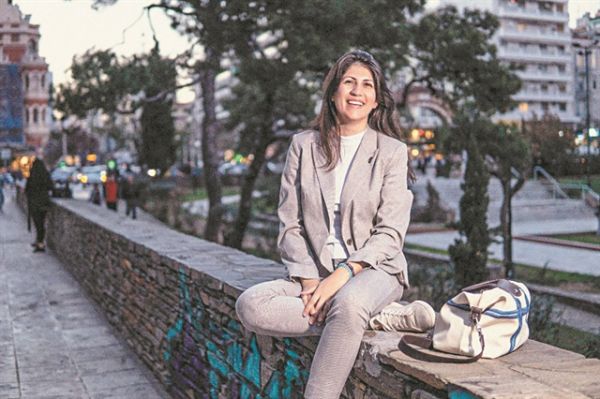 Η ασθενής Ο μιλά και συγκλονίζει: «Το εμβόλιο είναι η ελπίδα να ξαναβρούμε την ελευθερία μας»