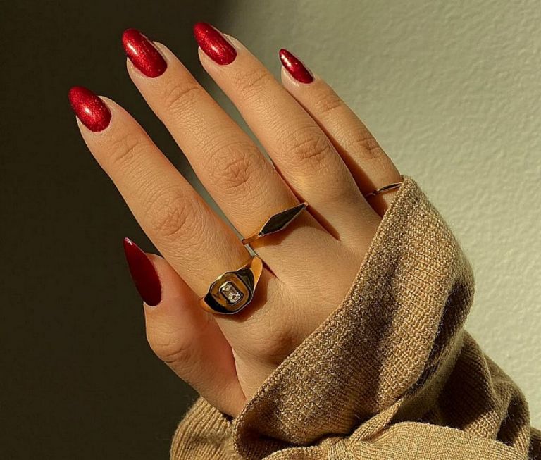 Trends Χειμώνα : Δείτε πώς να κάνετε και εσείς βελούδινα νύχια