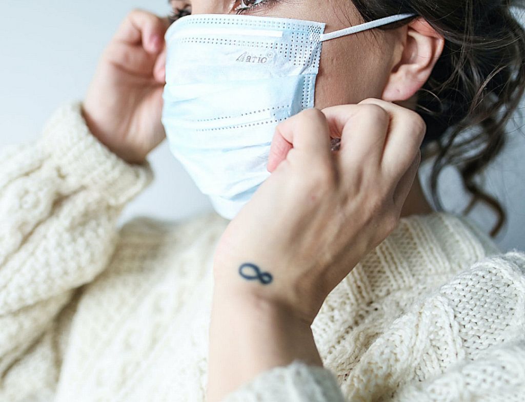 Κοροναϊός : Αυτή η βιταμίνη μπορεί να έχει άμεση συνάφεια με την ένταση της ασθένειας