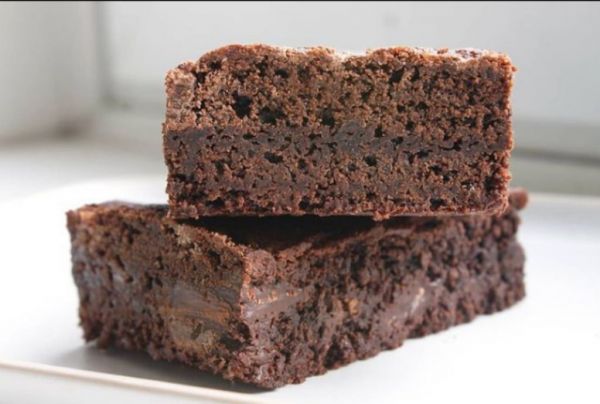 Μπράουνις : Συνταγή με μαυρομάτικα φασόλια, χωρίς γλουτένη