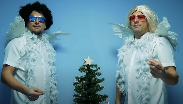 Κοροναϊός – 2020 : Πώς αυτός ο Youtuber κάνει τον κόσμο να γελάει τραγουδώντας για τον ιό