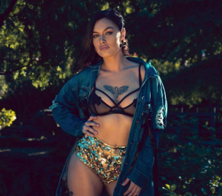 Στήθος : Πότε θεωρείται όμορφο βάσει των απόψεων και των δύο φύλων