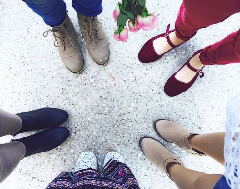 Αυτά τα παπούτσια «πρέπει» να φορέσετε το 2021 αν θέλετε να έχετε στυλ