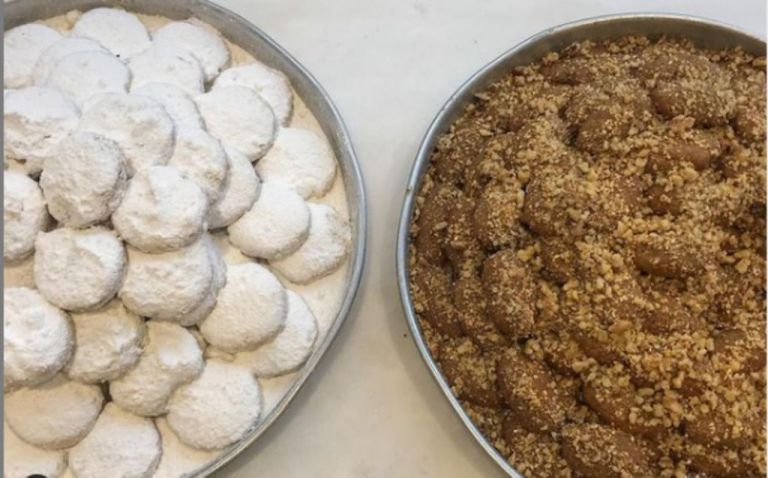 Κουραμπιέδες VS μελομακάρονα : Ποιο κερδίζει την μάχη των θερμίδων;