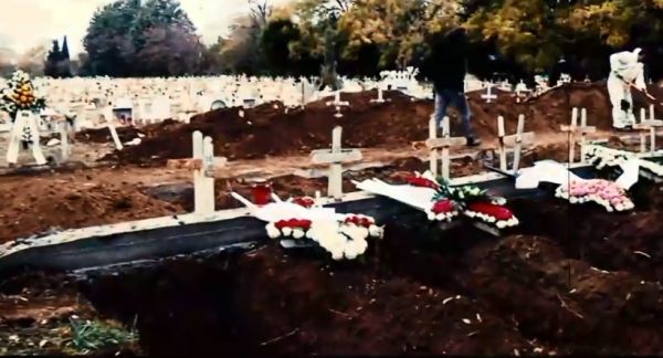 Εικόνες φρίκης: Νεκροταφείο κοροναϊού και στην Αθήνα