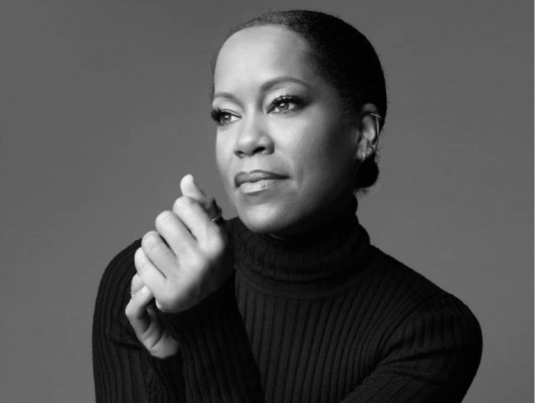 Ρετζίνα Κινγκ : Το σκηνοθετικό ντεμπούτο που γράφει ιστορία