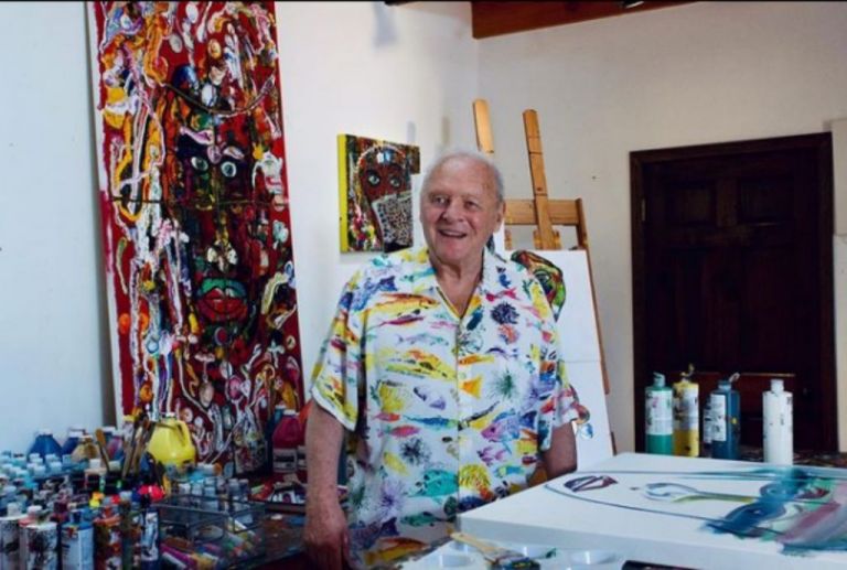 Άντονι Χόπκινς : «Όδευα προς την καταστροφή. Έπινα μέχρι θανάτου»