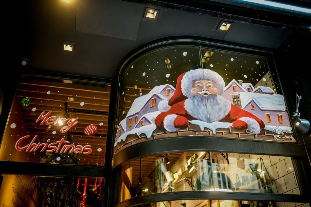 Κοροναϊός : Αυστηρώς οικογενειακά τα φετινά Χριστούγεννα