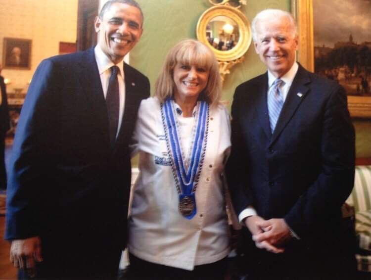 Μαρία Λόη, η Ελληνίδα σεφ που μαγείρεψε για Μπάιντεν και Ομπάμα