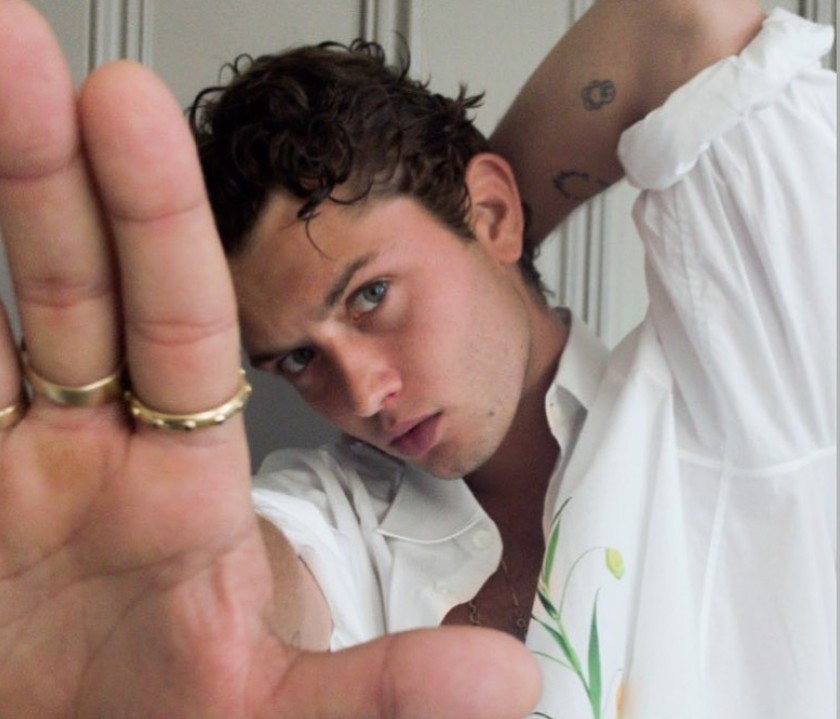 Ο γιός του Τζουντ Λο μεγάλωσε κι είναι ίδιος ο πατέρας του