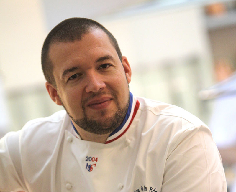 Πάπας : «Ελπίζουμε να υπάρξουν νέες θεραπείες, αλλά χρειάζεται εμβόλιο και για την καρδιά»