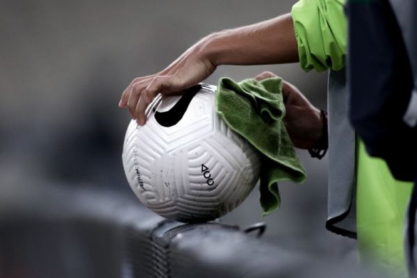 Πηγαίνει στη σέντρα η Superleague 2