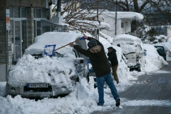 Καλλιάνος : Χιόνι στην Αττική το βράδυ του Σαββάτου – Προ των πυλών η κακοκαιρία