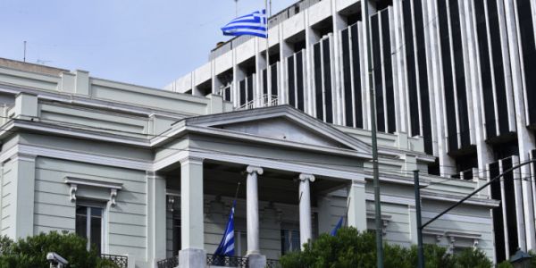 ΥΠΕΞ : Δεν λάβαμε επίσημη πρόσκληση από την Άγκυρα για επαφές – Συζητάμε μόνο για ΑΟΖ και υφαλοκρηπίδα