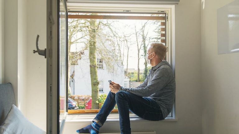 Κοροναϊός : Πώς να βελτιώσετε τον αερισμό στο σπίτι κατά τη διάρκεια της πανδημίας