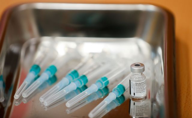 Κομισιόν : «Μη ικανοποιητικές» οι εξηγήσεις της AstraZeneca για την καθυστέρηση του εμβολίου
