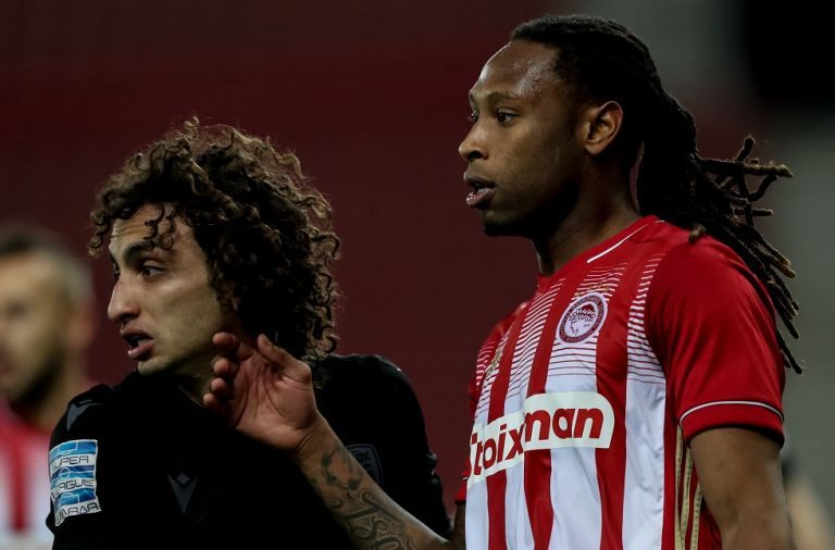 Μήνυμα Σεμέδο από τα αποδυτήρια : «Three my friend, three…»