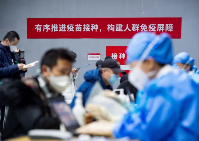 Κοροναϊός : Μαζικός εμβολιασμός στην Κίνα καθώς πλησιάζουν οι γιορτές για το νέο έτος