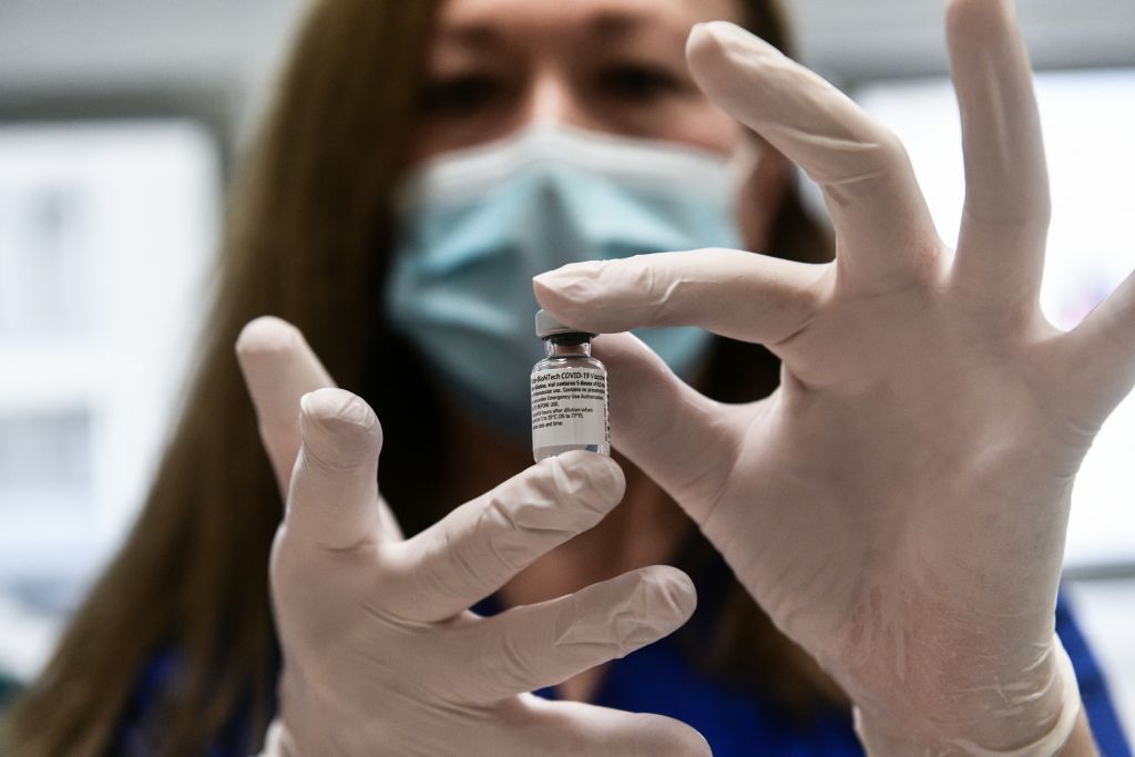 Πιστοποιητικό εμβολιασμού : Στο τραπέζι της Κομισιόν η πρόταση Μητσοτάκη – Ποιες χώρες αντιδρούν