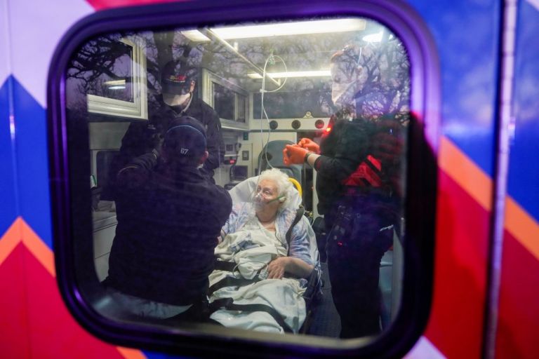 Κοροναϊός : Πώς βιώνουν οι ηλικιωμένοι την πανδημία