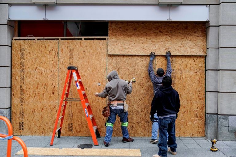 ΗΠΑ : Συγκεντρώνονται στην Ουάσινγκτον οι ψηφοφόροι του Τραμπ – «Φρούριο» η πρωτεύουσα