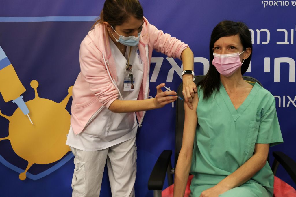 Το Ισραήλ θα εμβολιάσει τα παιδιά πριν οι άλλοι τελειώσουν με τους ενήλικες