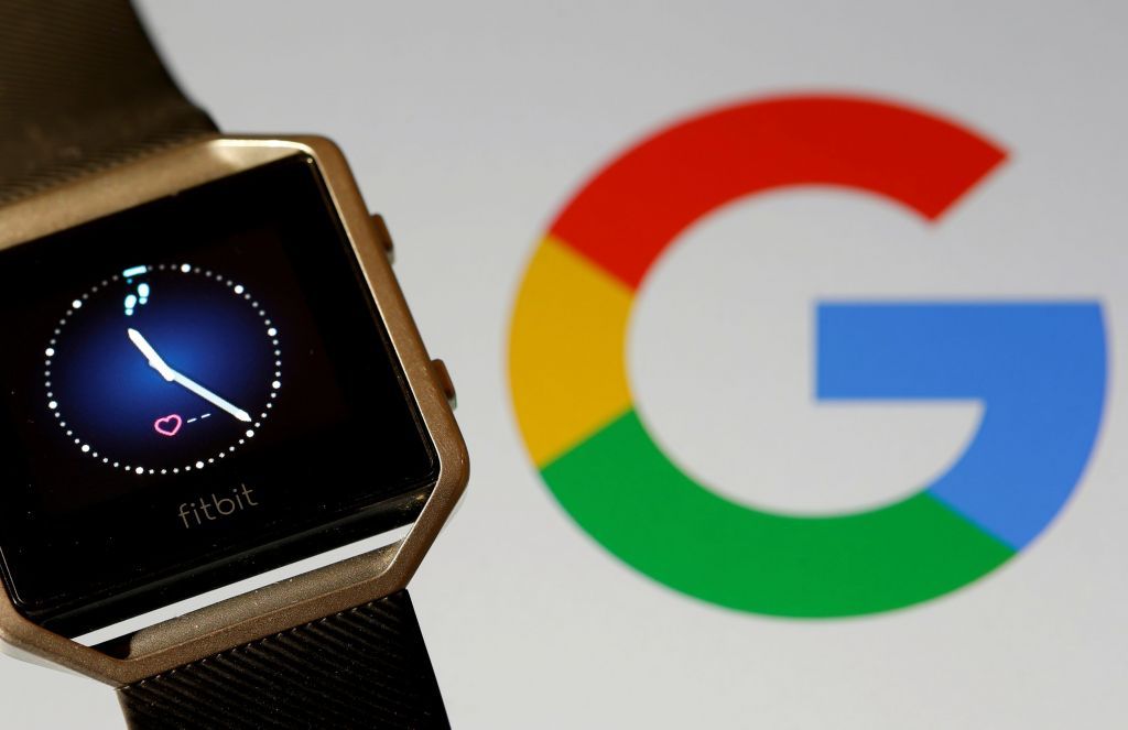 H Google έκλεισε τη συμφωνία για εξαγορά της Fitbit