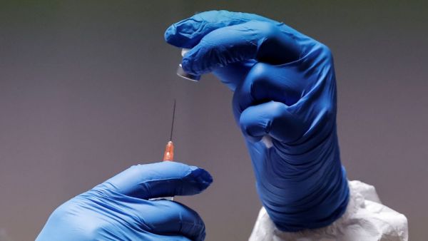 Απαντήσεις για τα εμβόλια σε διαδικτυακή εκδήλωση την Δευτέρα