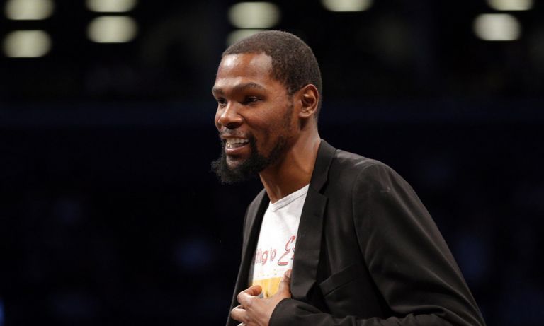 Ντουράντ : «Ο Χάρντεν πρέπει να μάθει πότε χρειάζεται να σκοράρει και πότε να πασάρει»