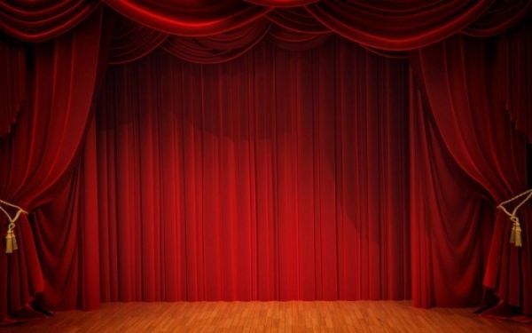 Νέες καταγγελίες καλλιτεχνών για ανάρμοστη και επιθετική συμπεριφορά στο χώρο του θεάματος