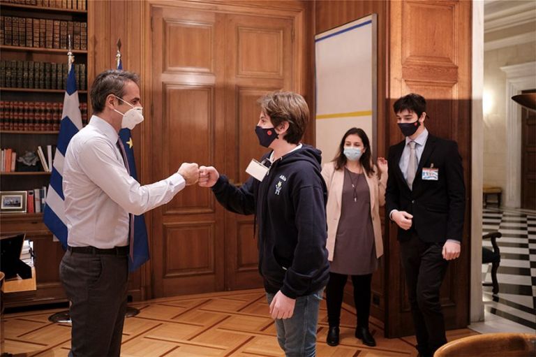 Μητσοτάκης : Υποδέχτηκε τα παιδιά που κέρδισαν το χρυσό μετάλλιο στη Διεθνή Ολυμπιάδα Ρομποτικής