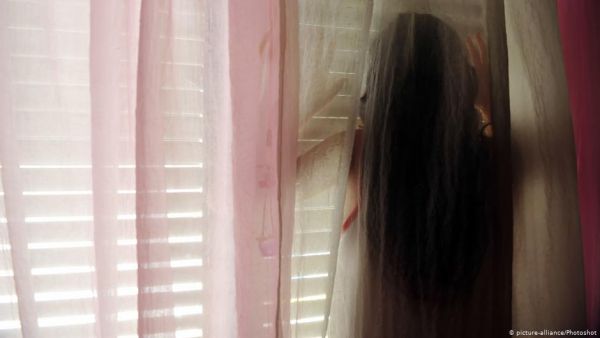 Σάλος με το γαλλικό #metoo για υποθέσεις αιμομιξίας