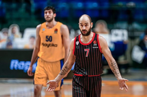 Μακάμπι – Ολυμπιακός : Το ξέσπασμα του Σπανούλη με τους διαιτητές