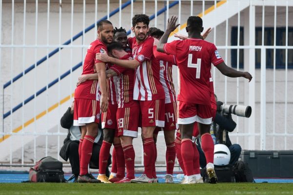 Βαθμολογία : Δεν… βλέπουν τον Ολυμπιακό, στο +11 από την ΑΕΚ, «άναψε» η μάχη για τη δεύτερη θέση