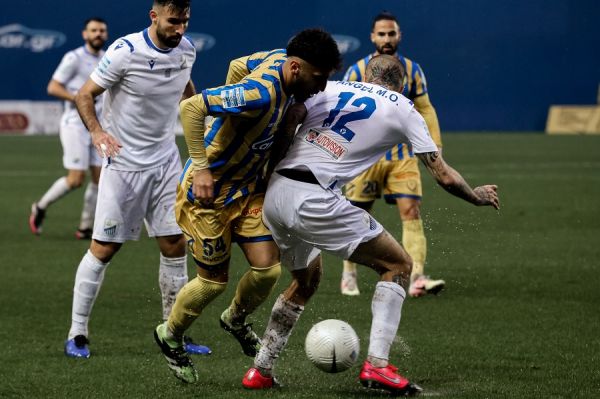 Σημάδευαν τα δοκάρια Παναιτωλικός και Λαμία (0-0)