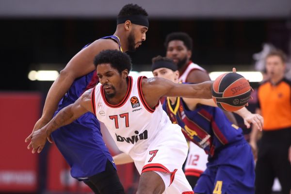 Η παρακάμερα στο Ολυμπιακός – Μπαρτσελόνα