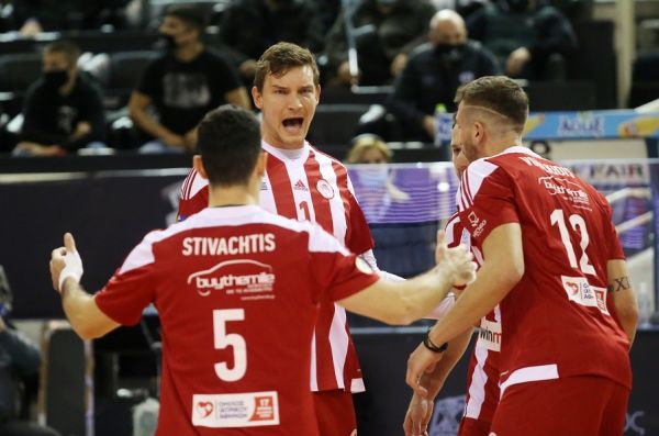 Ο Ολυμπιακός διέλυσε τον ΠΑΟΚ στην Πυλαία (3-0 σετ)