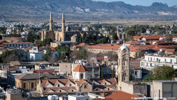 Κύπρος: Συνάντηση Λουτ με Αναστασιάδη και Τατάρ